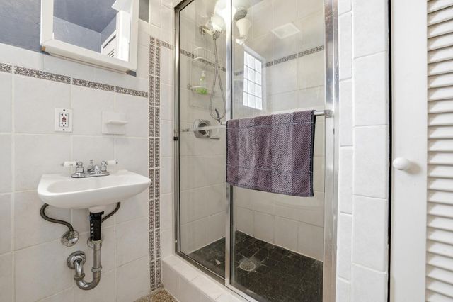 227 S SWINTON Avenue, Delray Beach, FL 33444