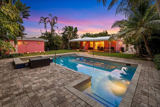 227 S SWINTON Avenue, Delray Beach, FL 33444