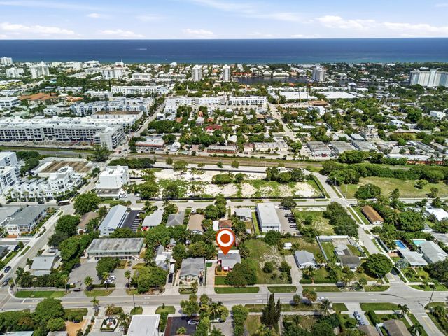 227 S SWINTON Avenue, Delray Beach, FL 33444