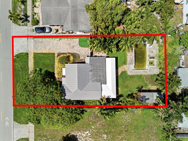 227 S SWINTON Avenue, Delray Beach, FL 33444