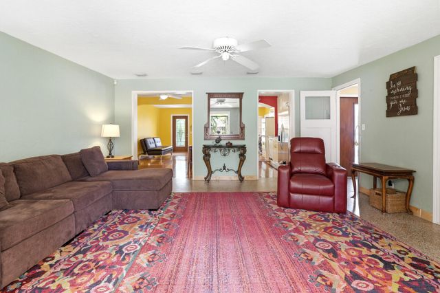 227 S SWINTON Avenue, Delray Beach, FL 33444