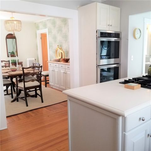 19 Stockholm Street, Newport, RI 02840
