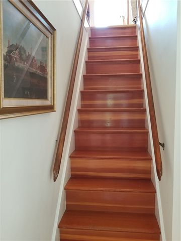 19 Stockholm Street, Newport, RI 02840
