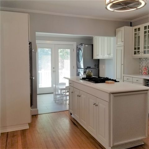 19 Stockholm Street, Newport, RI 02840