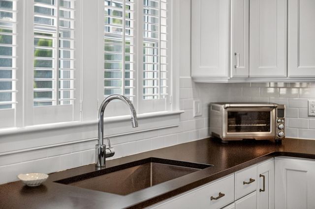 739 Main Street 1E, Chatham, MA 02633
