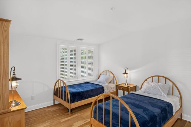 739 Main Street 1E, Chatham, MA 02633