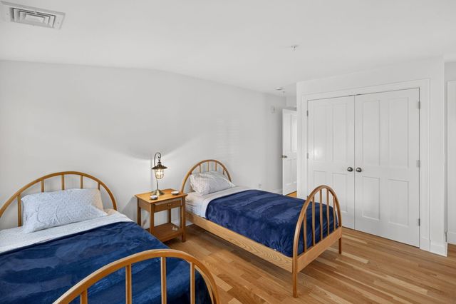 739 Main Street 1E, Chatham, MA 02633