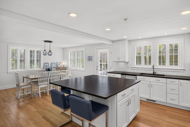 739 Main Street 1E, Chatham, MA 02633