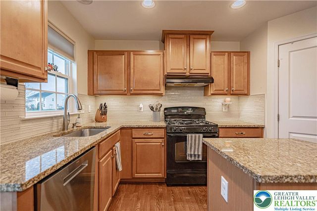 1856 Alamingo Drive, Milford Twp, PA 18951