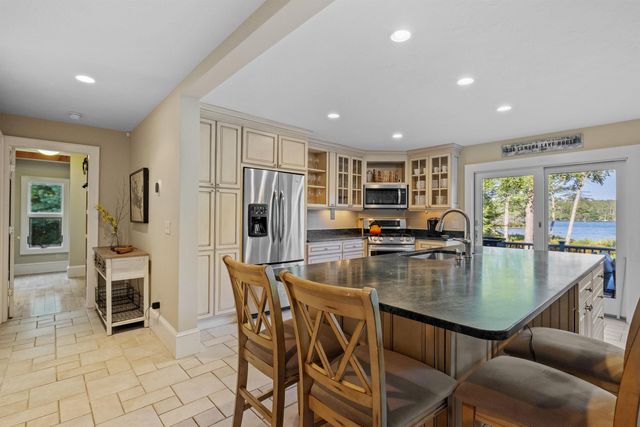 14 Island View Drive, Moultonborough, NH 03254