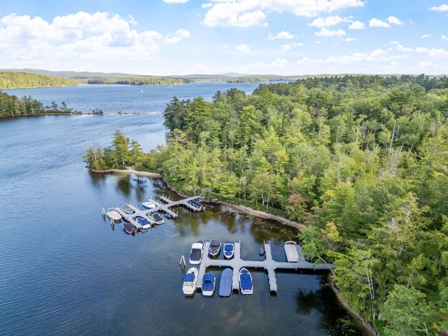 14 Island View Drive, Moultonborough, NH 03254