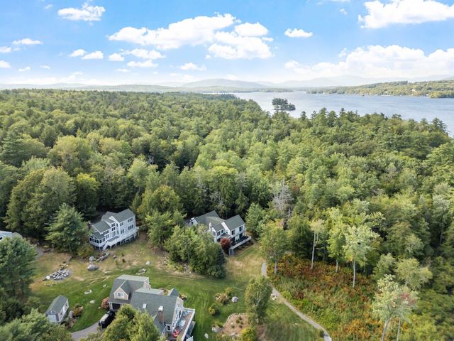 14 Island View Drive, Moultonborough, NH 03254