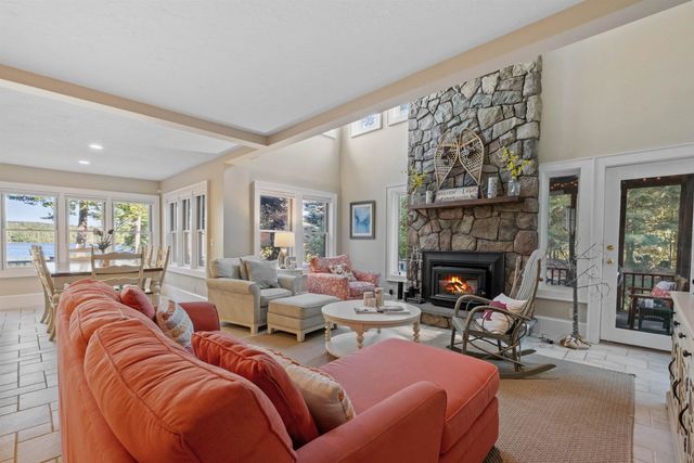 14 Island View Drive, Moultonborough, NH 03254