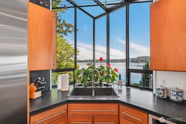 7602 Fairwind Lane NW, Gig Harbor, WA 98335