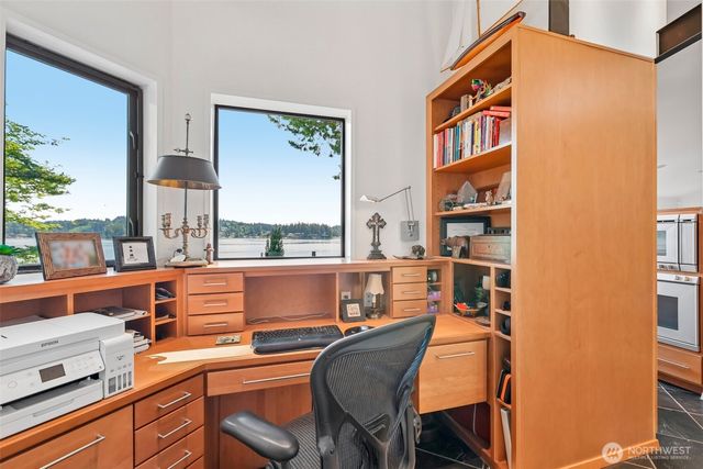 7602 Fairwind Lane NW, Gig Harbor, WA 98335