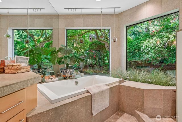 7602 Fairwind Lane NW, Gig Harbor, WA 98335