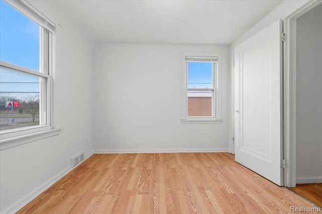 20620 Regent Drive, Detroit, MI 48205