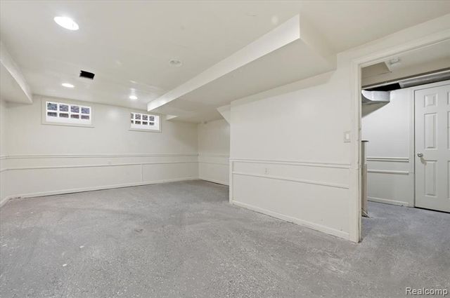 20620 Regent Drive, Detroit, MI 48205