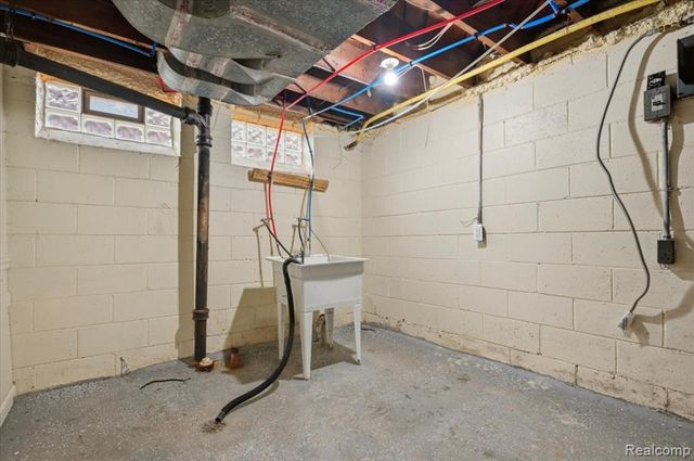 20620 Regent Drive, Detroit, MI 48205