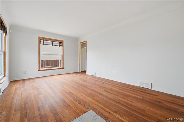 20620 Regent Drive, Detroit, MI 48205