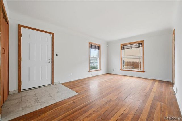 20620 Regent Drive, Detroit, MI 48205