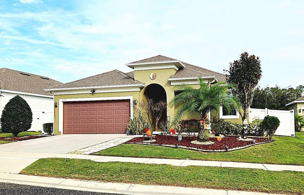 1231 MERION DRIVE, Mount Dora, FL 32757