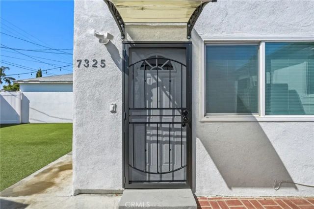 7323 Camellia Avenue, North Hollywood, CA 91605