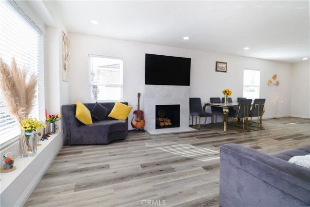7323 Camellia Avenue, North Hollywood, CA 91605
