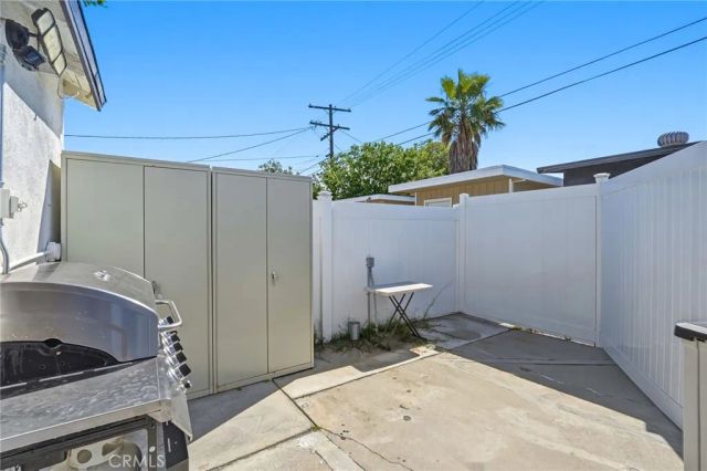 7323 Camellia Avenue, North Hollywood, CA 91605