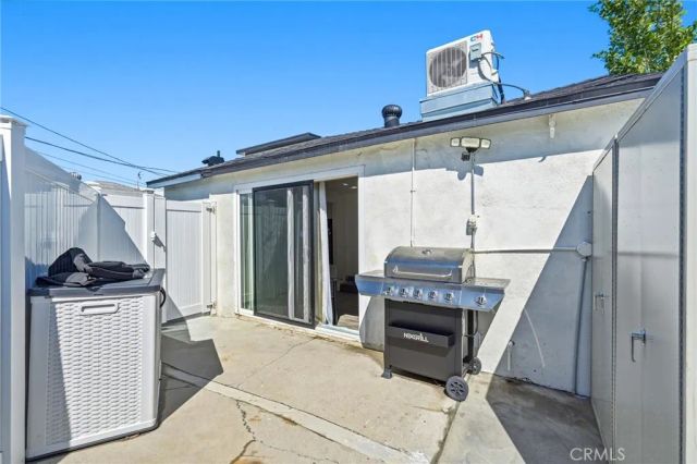 7323 Camellia Avenue, North Hollywood, CA 91605