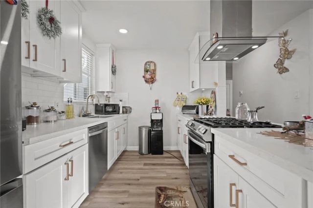 7323 Camellia Avenue, North Hollywood, CA 91605