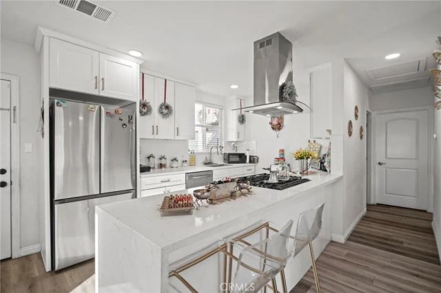 7323 Camellia Avenue, North Hollywood, CA 91605