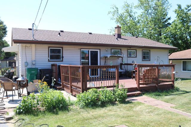 N94W16478 Cumberland ROAD, Menomonee Falls, WI 53051