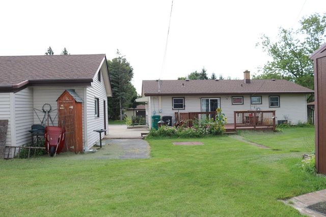 N94W16478 Cumberland ROAD, Menomonee Falls, WI 53051