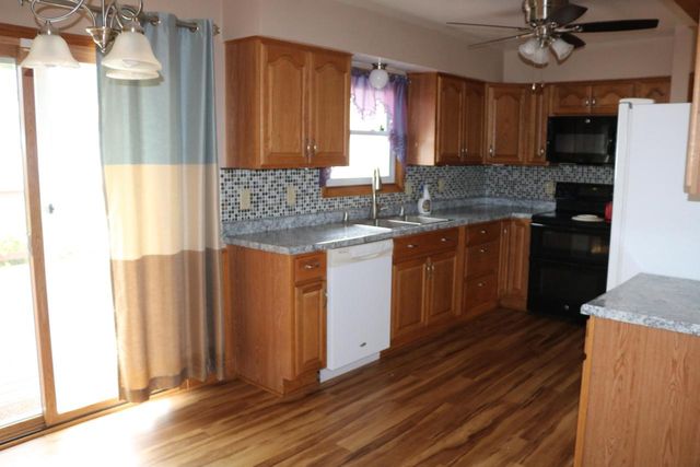 N94W16478 Cumberland ROAD, Menomonee Falls, WI 53051