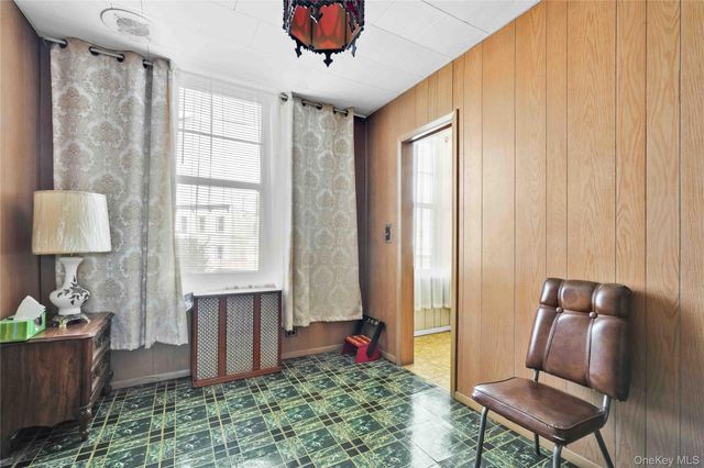 4201 Newtown Road, Astoria, NY 11103