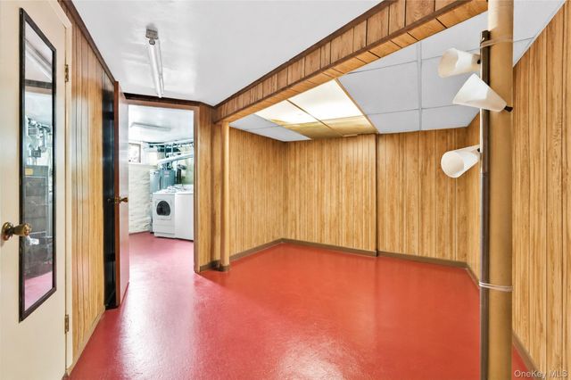 4201 Newtown Road, Astoria, NY 11103