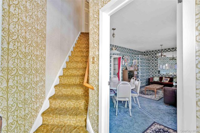 4201 Newtown Road, Astoria, NY 11103