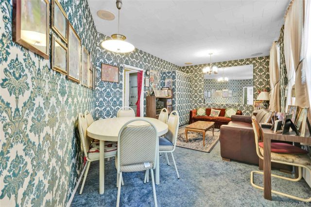 4201 Newtown Road, Astoria, NY 11103