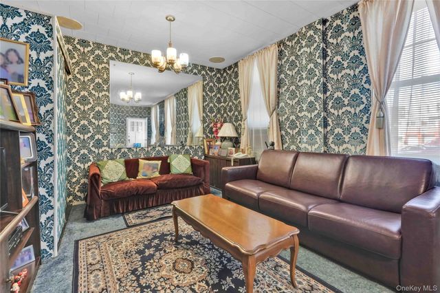 4201 Newtown Road, Astoria, NY 11103