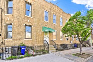 4201 Newtown Road, Astoria, NY 11103