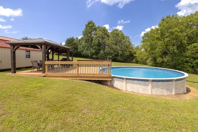 34 Dunn Rd, Leoma, TN 38468