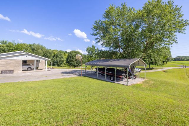 34 Dunn Rd, Leoma, TN 38468