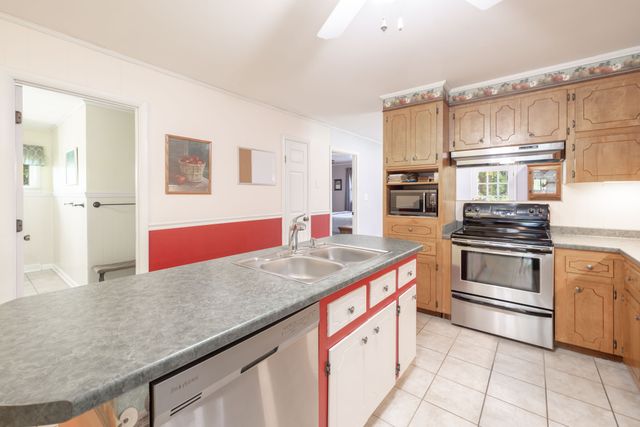 34 Dunn Rd, Leoma, TN 38468