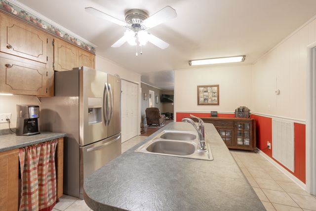 34 Dunn Rd, Leoma, TN 38468