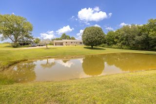 34 Dunn Rd, Leoma, TN 38468