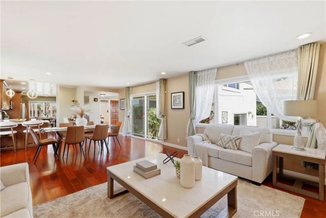 2524 Hartford Avenue, Fullerton, CA 92835
