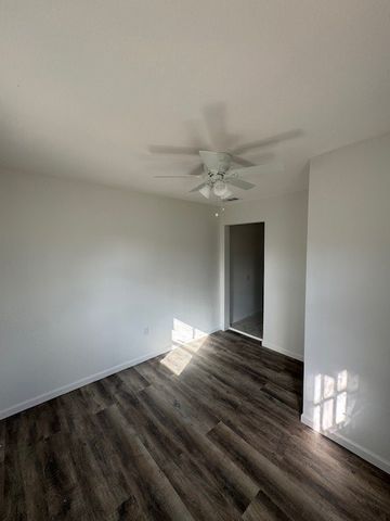 1302 Stone Drive, Irving, TX 75061