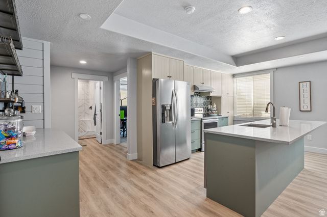 3443 W HARVESTWOOD LN, Riverton, UT 84065