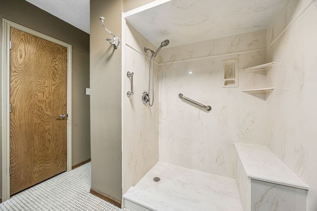 806 Glenn Drive, Euless, TX 76039